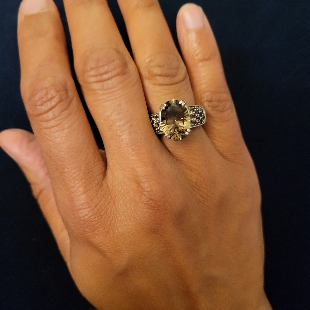 Topaz Ring - Picture 3 of 11